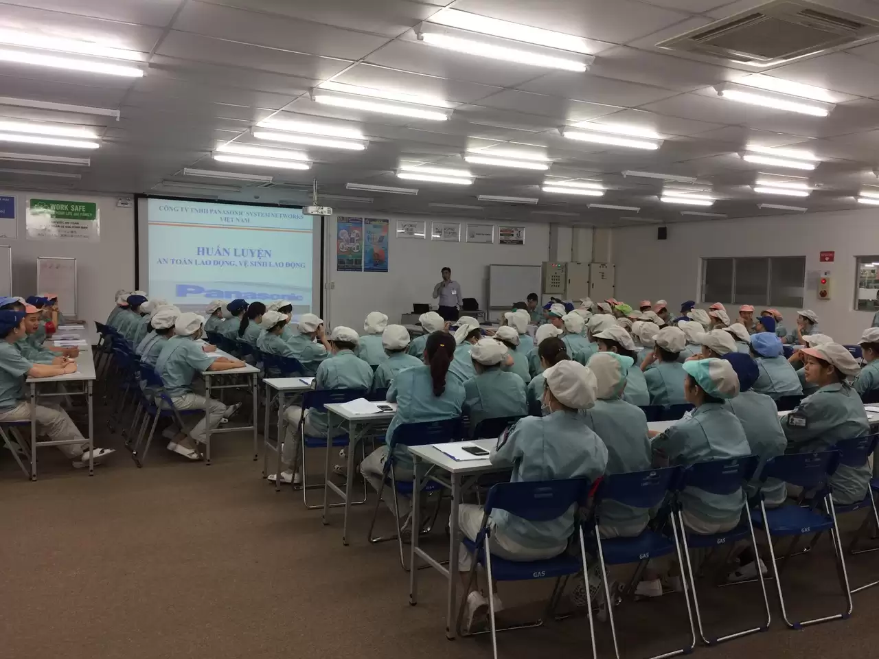 Huấn luyện an toàn lao động, vệ sinh lao động – Nhóm 4: Người ngoài nhóm 1, 2, 3 và 5